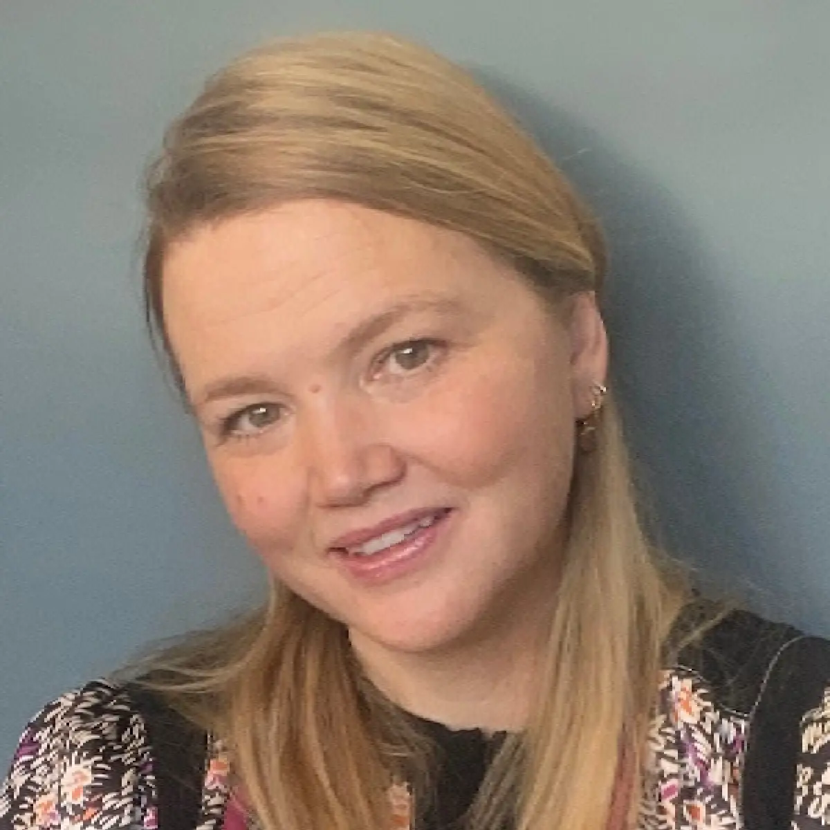 Dr Victoria Lowry-Brown